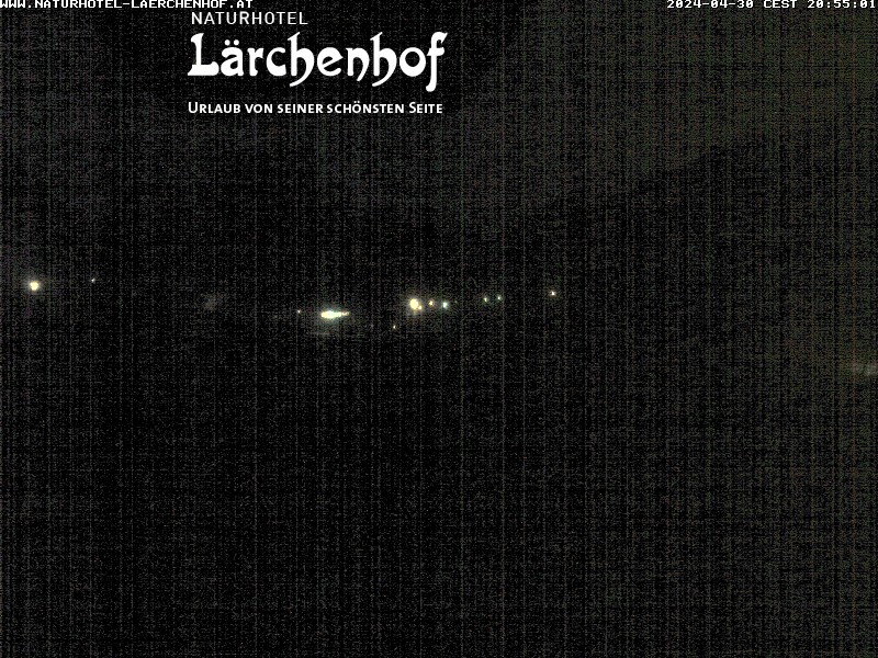 Gönnen Sie sich einen Blick durch die Webcam des Naturhotels Lärchenhof auf das Talskigebiet Mittelberg.